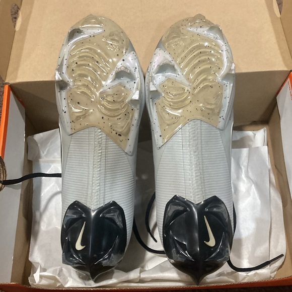 Men’s football cleats - Picture 4 of 6